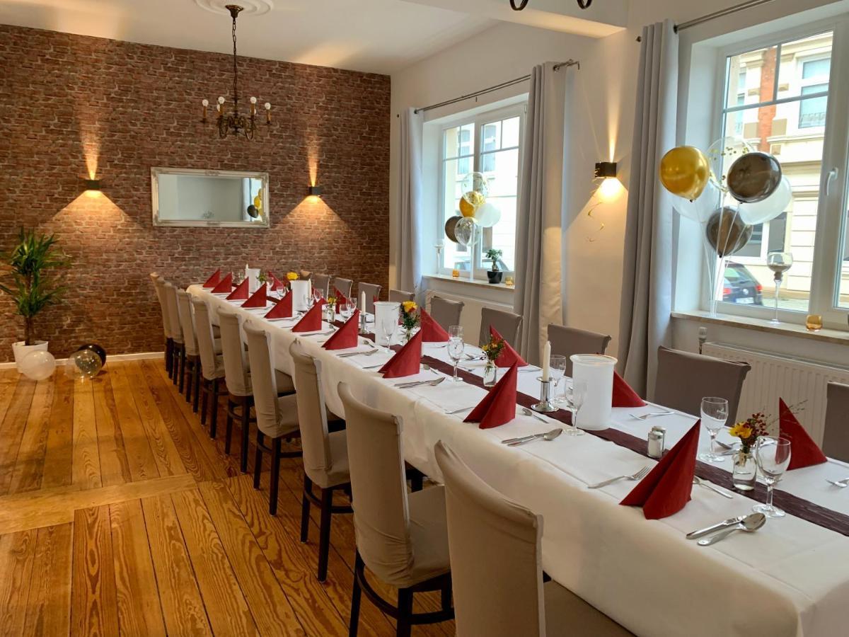 Hotel&Restaurant Wiggers Bad Oldesloe Buitenkant foto