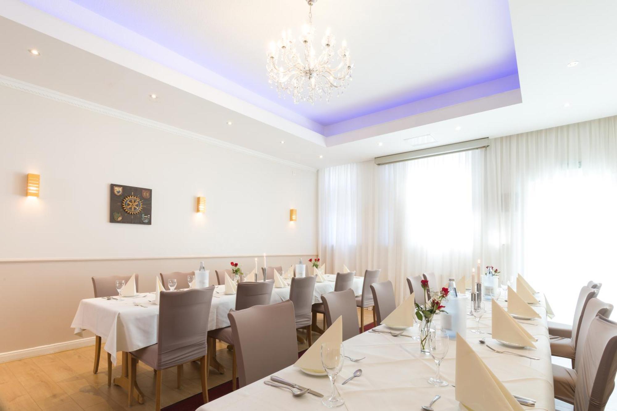 Hotel&Restaurant Wiggers Bad Oldesloe Buitenkant foto